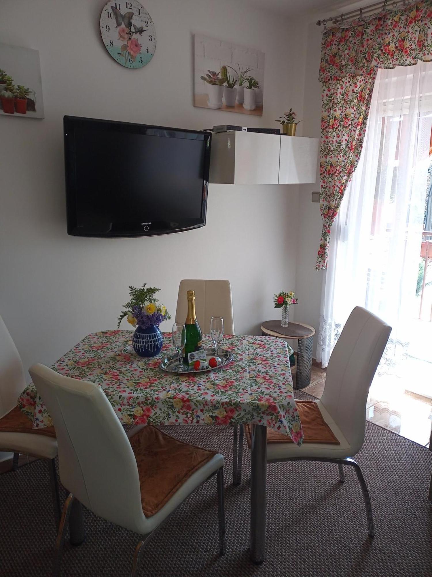 Riviera Apartman Hajdúszoboszló Екстериор снимка